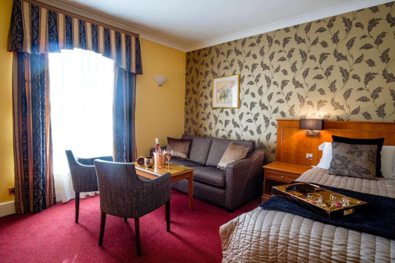 The Gretna Chase Hotel ภายนอก รูปภาพ